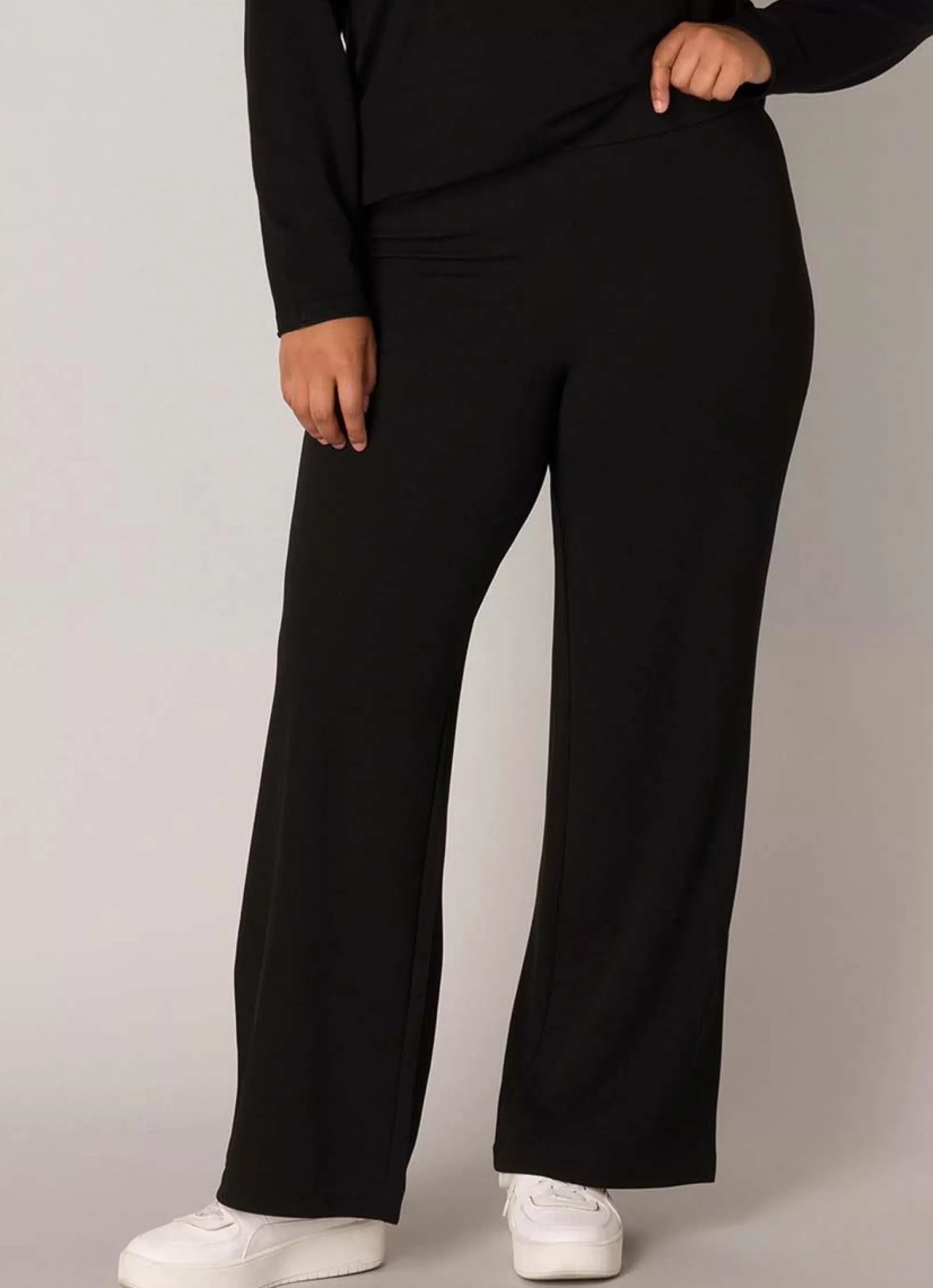 Sale Base Level Curvy Broek Arah 092 - 1000 Black