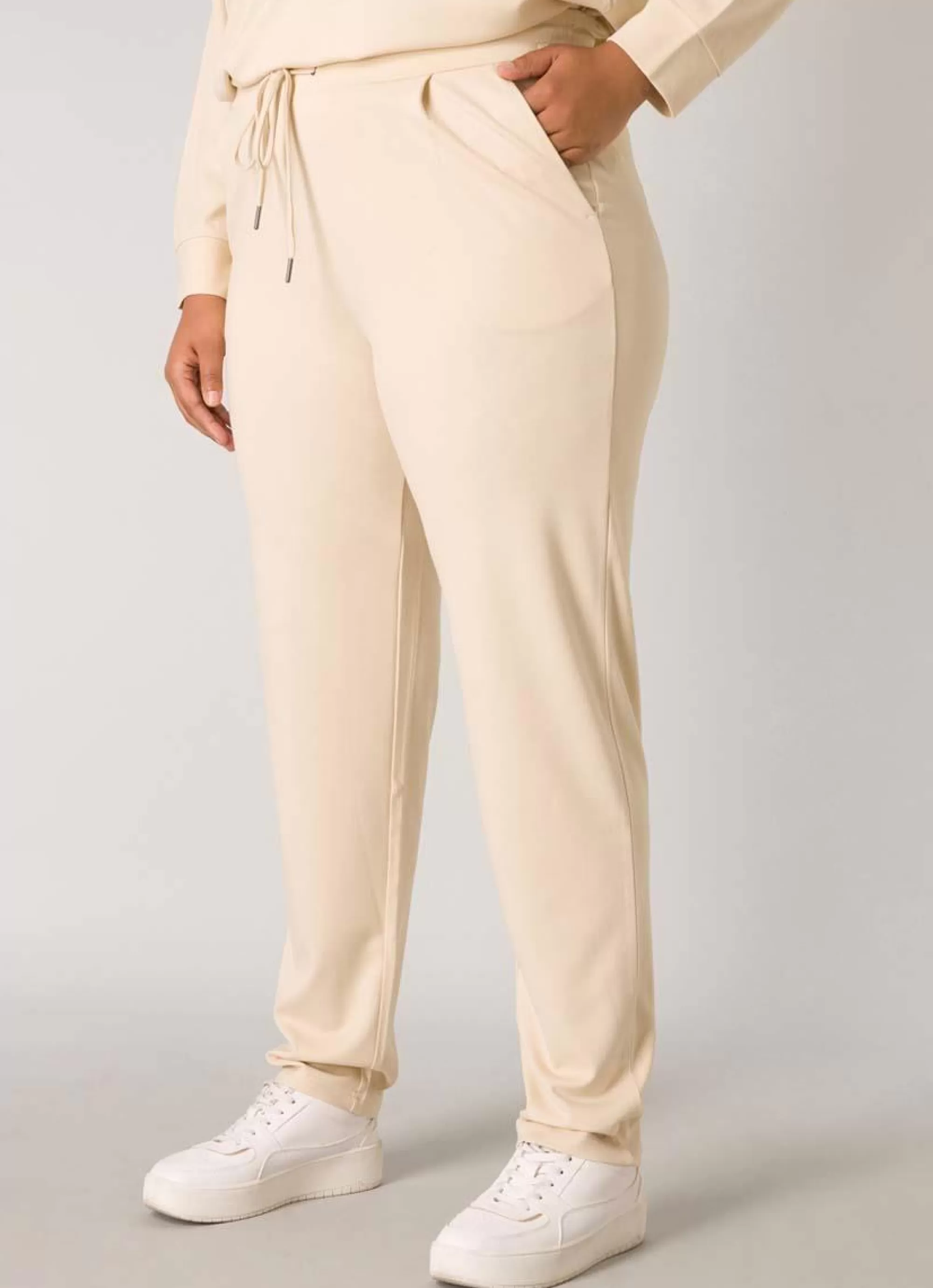 Hot Base Level Curvy Broek Yoanna 078 Light Beige