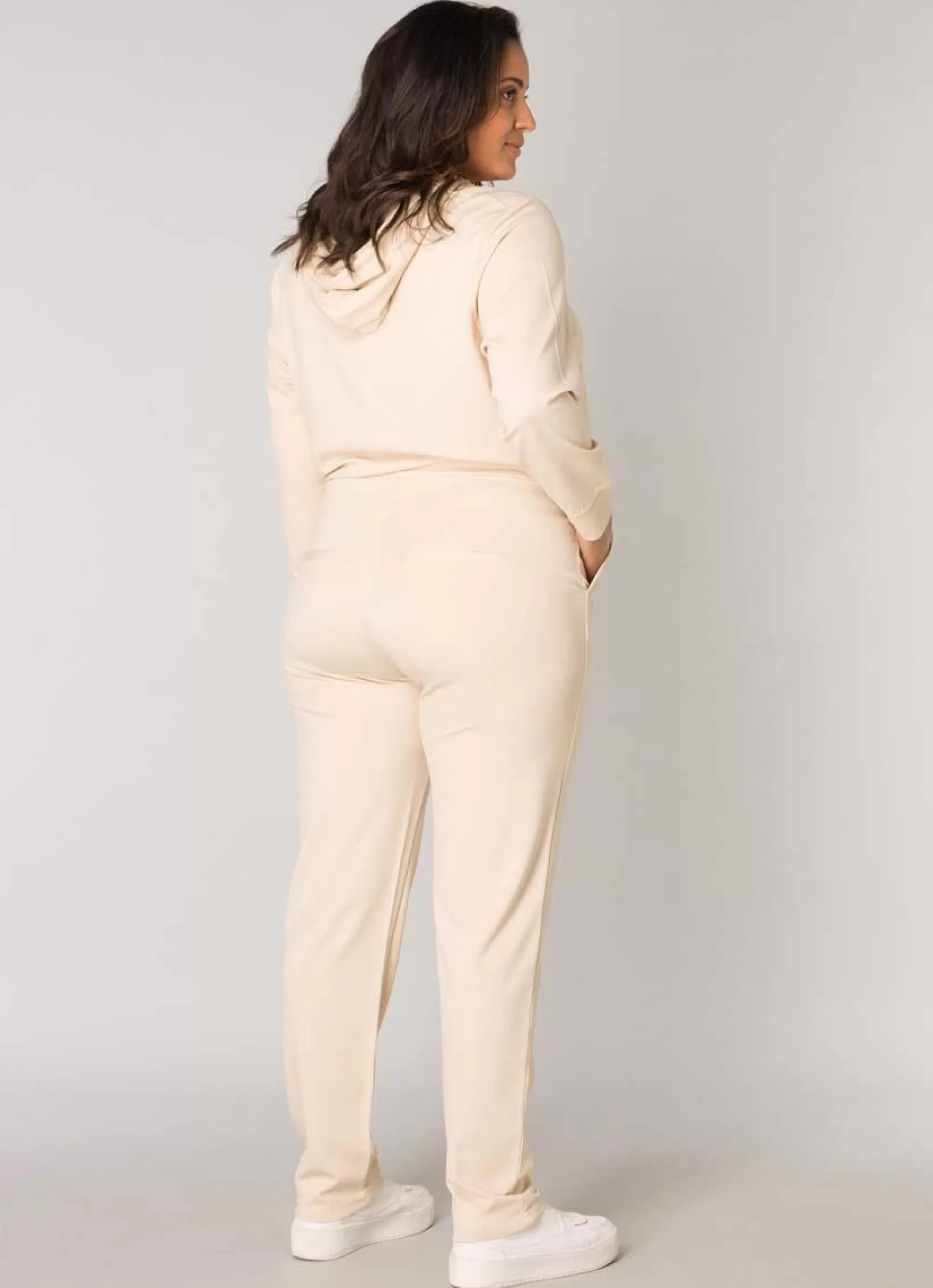 Hot Base Level Curvy Broek Yoanna 078 Light Beige