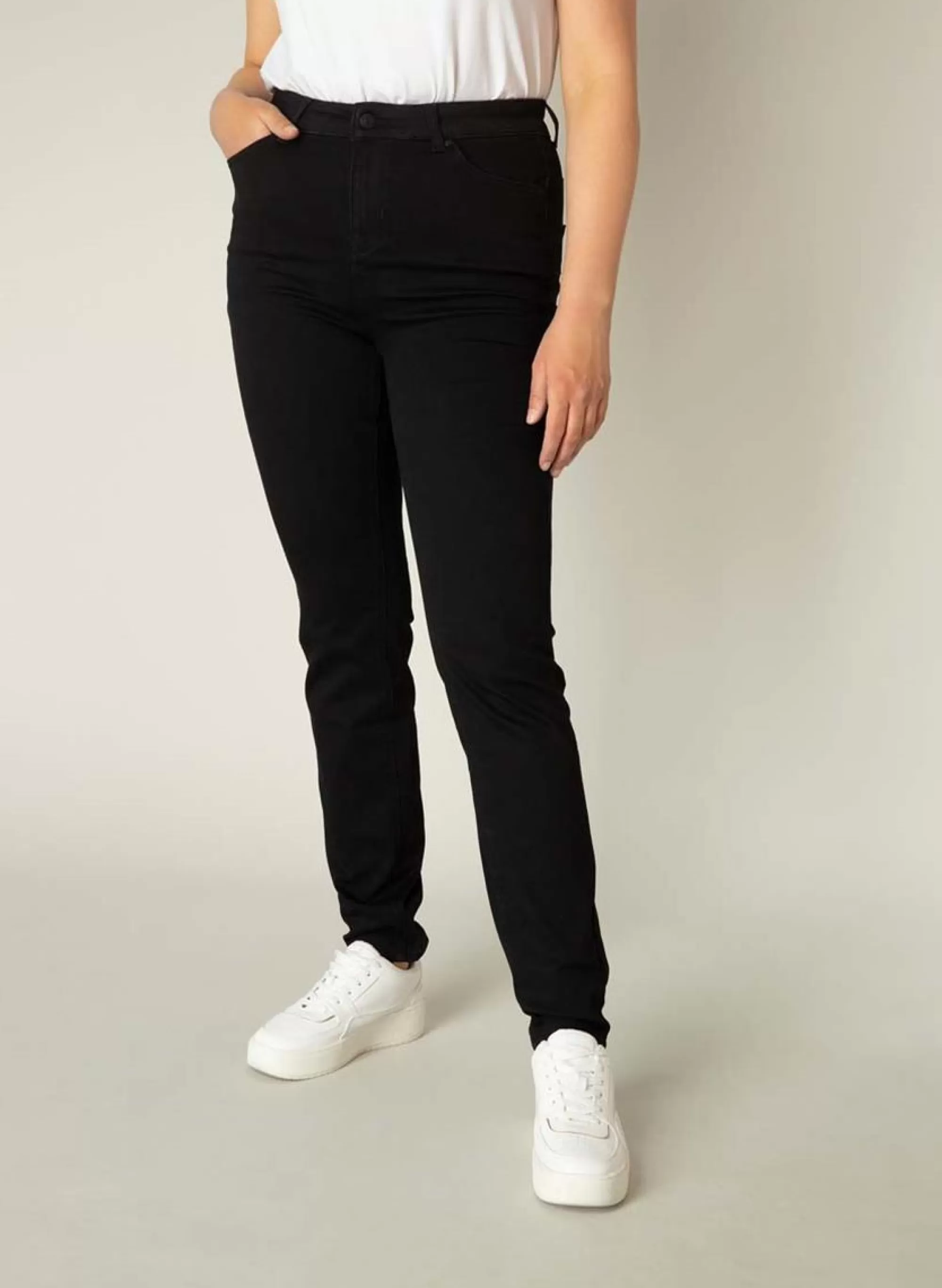 Flash Sale Base Level Curvy Jeans Joya 007 Black