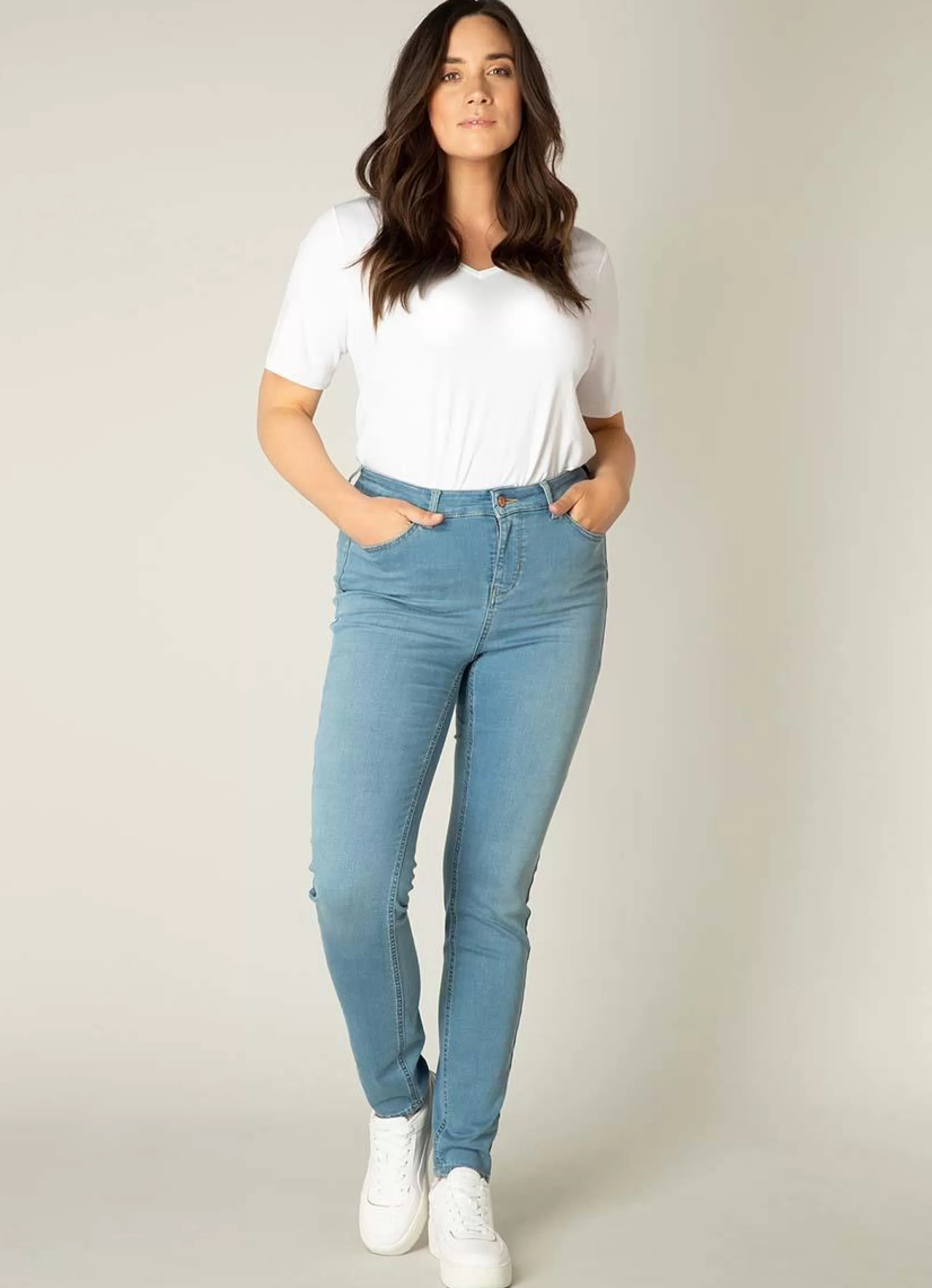 Store Base Level Curvy Jeans Joya 007 Light Blue