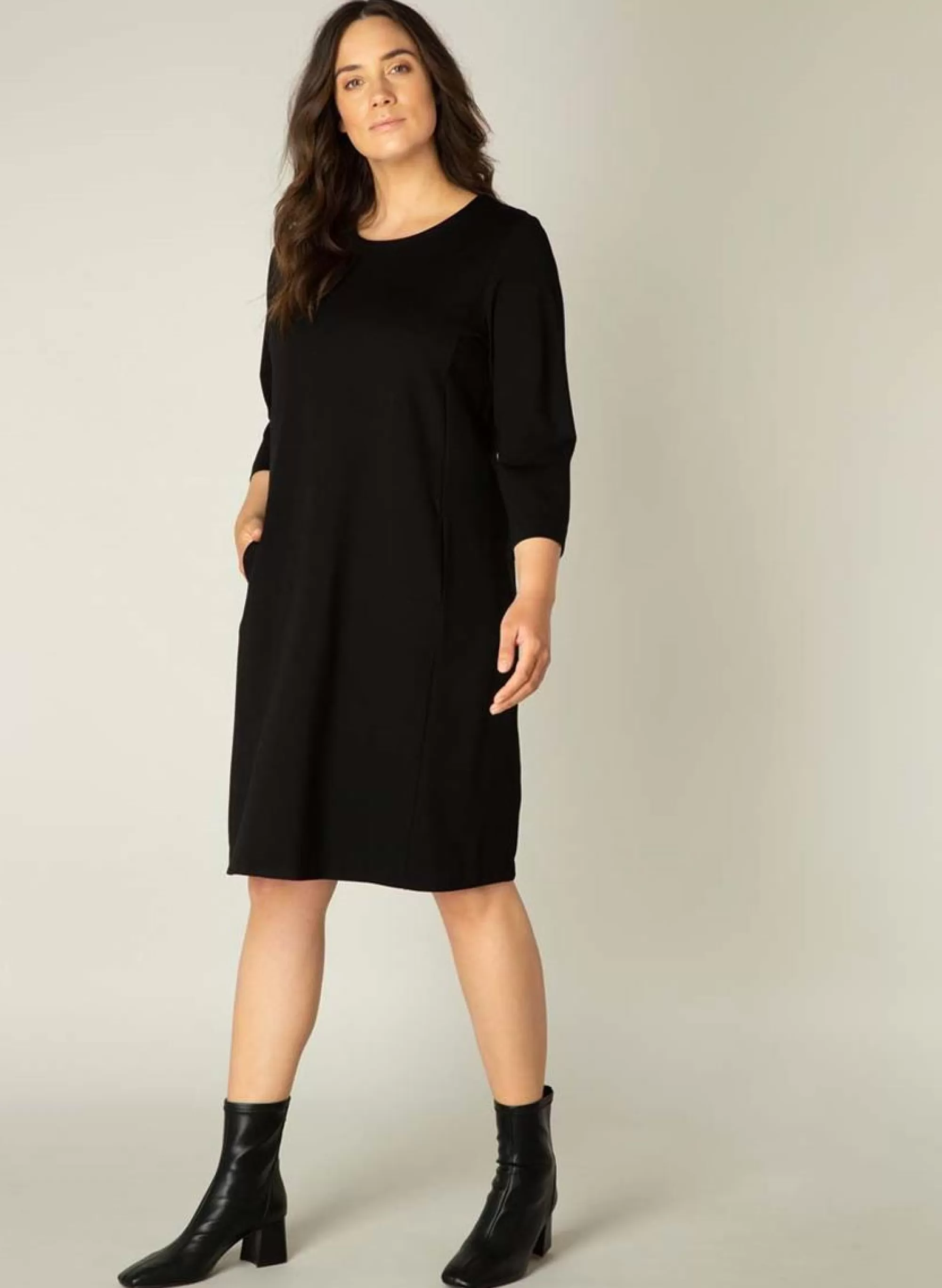 Flash Sale Base Level Curvy Jurk Addy 019 Black