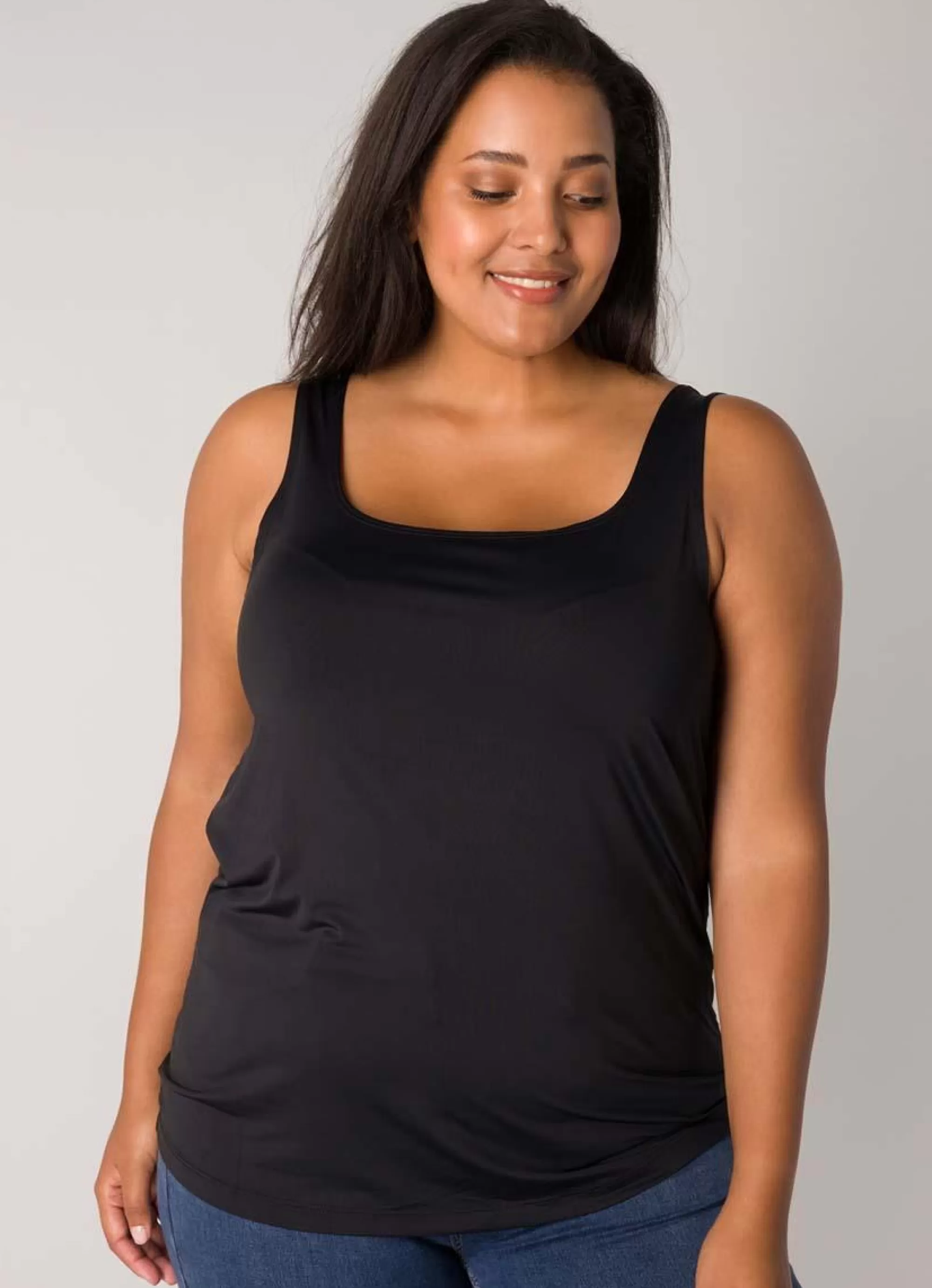 Store Base Level Curvy Top Yanne 084 Black