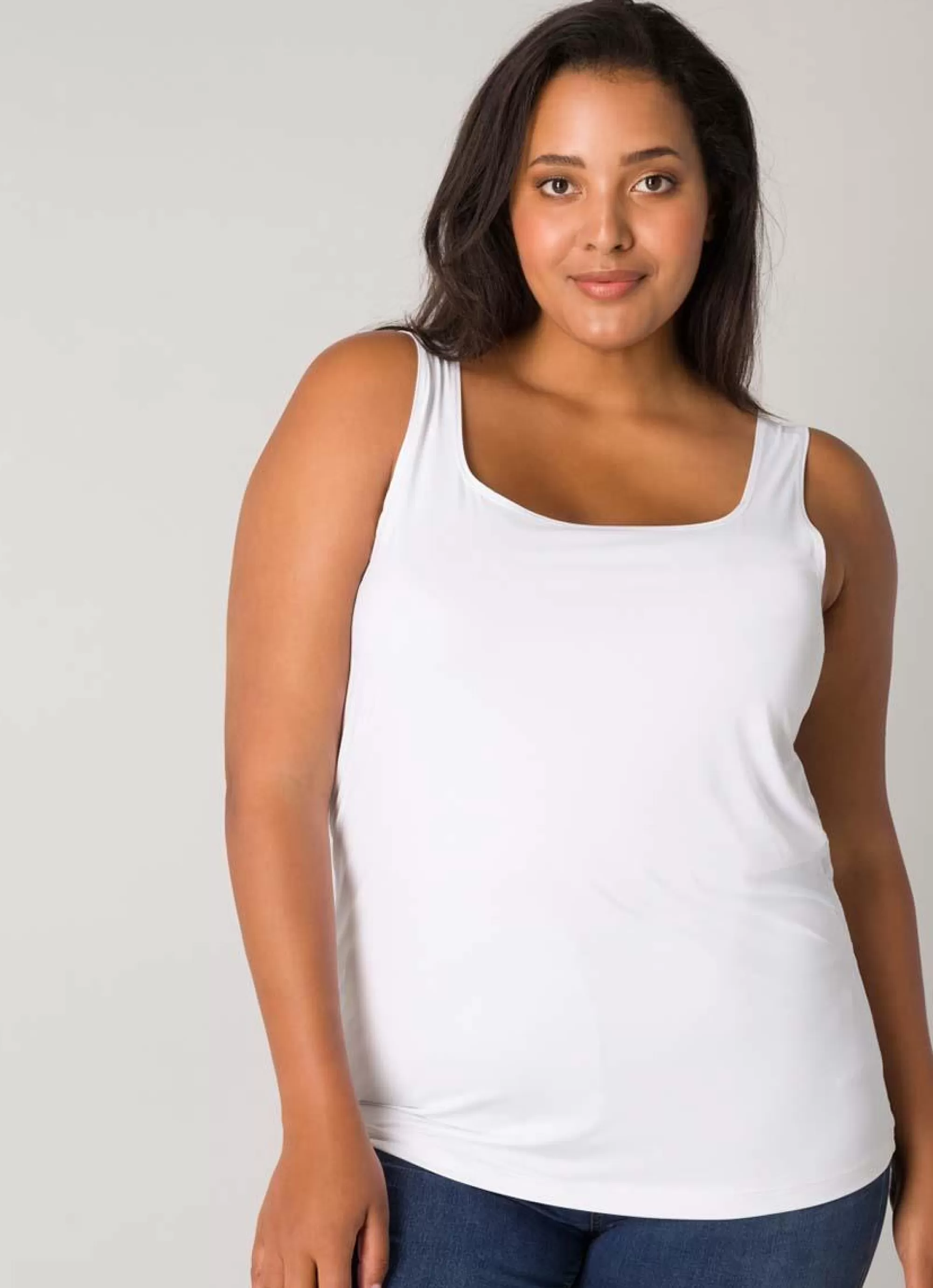 Cheap Base Level Curvy Top Yanne 084 White