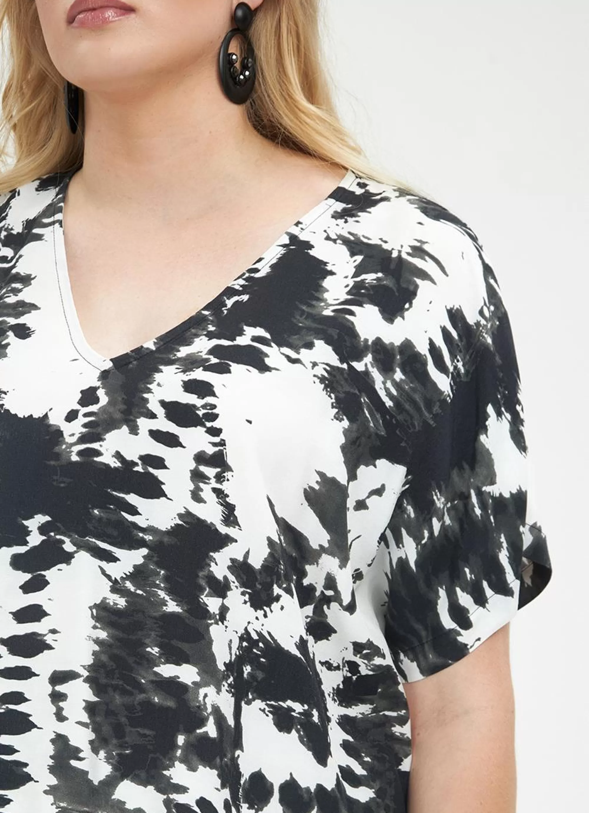 Outlet Mat Fashion Blouse 8101.1047 - 01 White/Black