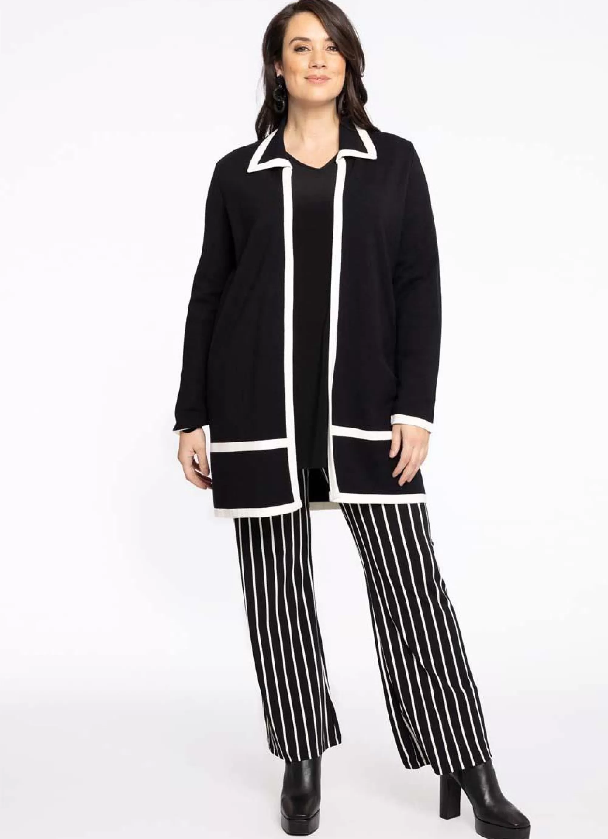 Hot Yoek Cardigan Black/White 1902711-210 Black White