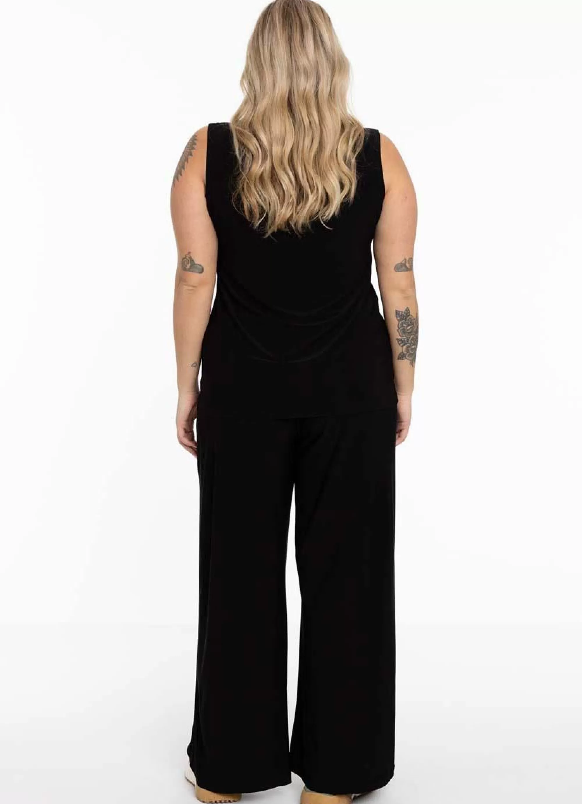 Shop Yoek Trousers Loose Fit Dolce B5530-210 Black